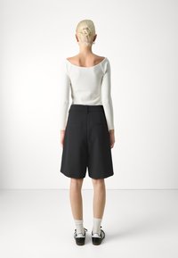 Vero Moda VMBECCA - Shorts - black