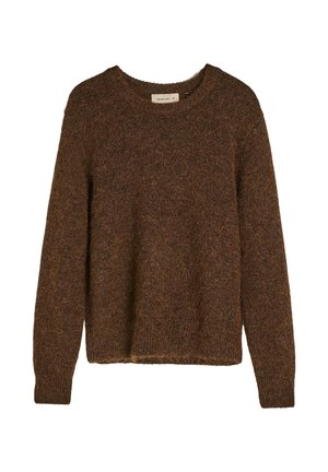 Brązowy, teksturowany sweter wykonany z miękkiego materiału, z okrągłym dekoltem, długimi rękawami oraz luźnym krojem z prostym wykończeniem.