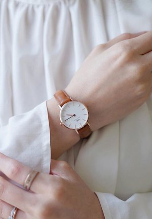 Daniel Wellington PETITE DURHAM 28MM - Watch - gold-coloured