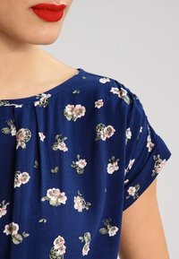 Sparkz Mono - dark blue