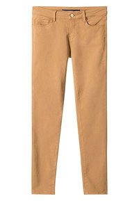 Jeans stretch beiges avec une texture lisse, coupe slim, cinq poches et fermeture à bouton en métal à l'avant. Design à jambe droite.
