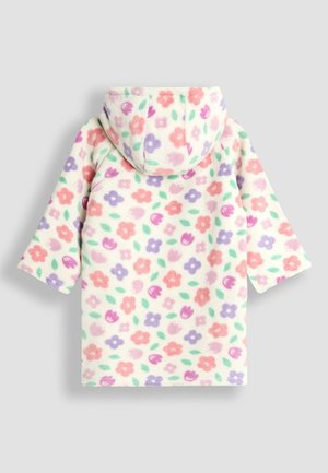 Blomstermønstret fleecebeklædning med hætte, der har rosa, lilla og grønne blomster på en cremet baggrund. Korte ærmer og blød tekstur.