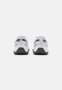 Puma VARION II UNISEX - Boty na házenou - white/shadow gray