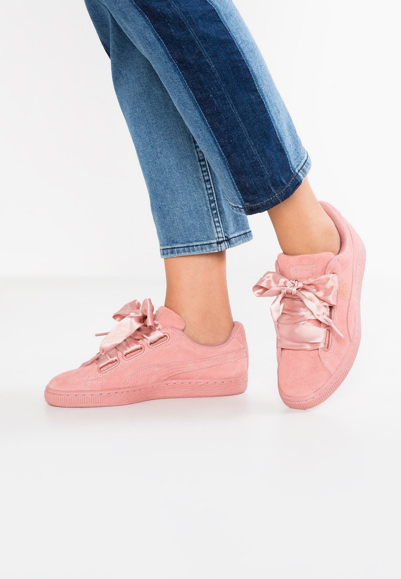 puma suede heart satin ii
