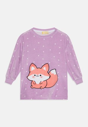 Lavendelkleurig shirt met lange mouwen, kleine witte ruitpatronen en een grote, glimlachende cartoonvos in oranje en wit, gecentreerd aan de voorkant.