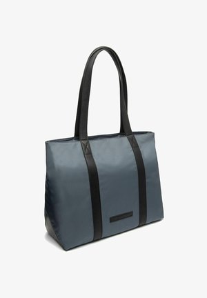 Blauwe nylon draagtas met zwarte leren accenten en handvatten. Grafiettextuur met rechthoekige vorm en een logopatch aan de voorkant.