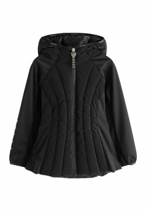Schwarze gesteppte Jacke mit Kapuze, Frontreißverschluss und Markenbesatz an Kapuze und Reißverschluss, mit Chevron-Steppung auf der Vorderseite.