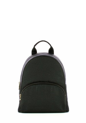 Zaino nero con texture, dotato di due scomparti con zip, parte superiore arrotondata e una maniglia corta. Dettagli in metallo dorato. Foderato in tessuto liscio.