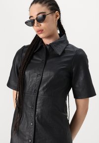 YAS YASSYMNA DRESS - Marškininė suknelė - black