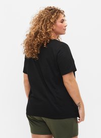 Zizzi SHORT-SLEEVED WITH V-NECK - Jednoduché tričko - black
