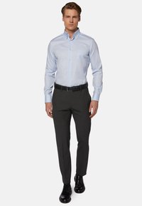 Boggi Milano Hlače chino - charcoal