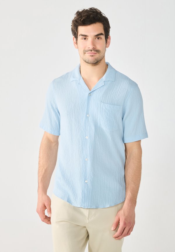 TEXTURED SHORT SLEEVE - Shirt