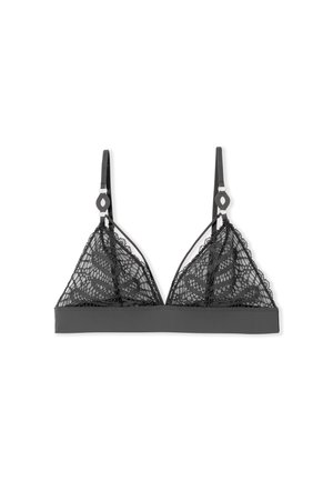 Bralette in pizzo nero a forma triangolare, con una fascia in tessuto liscio e spalline regolabili, arricchito da un dettaglio in metallo geometrico.