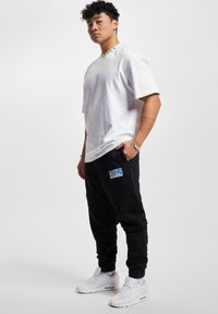 Thumbnail Image 2
