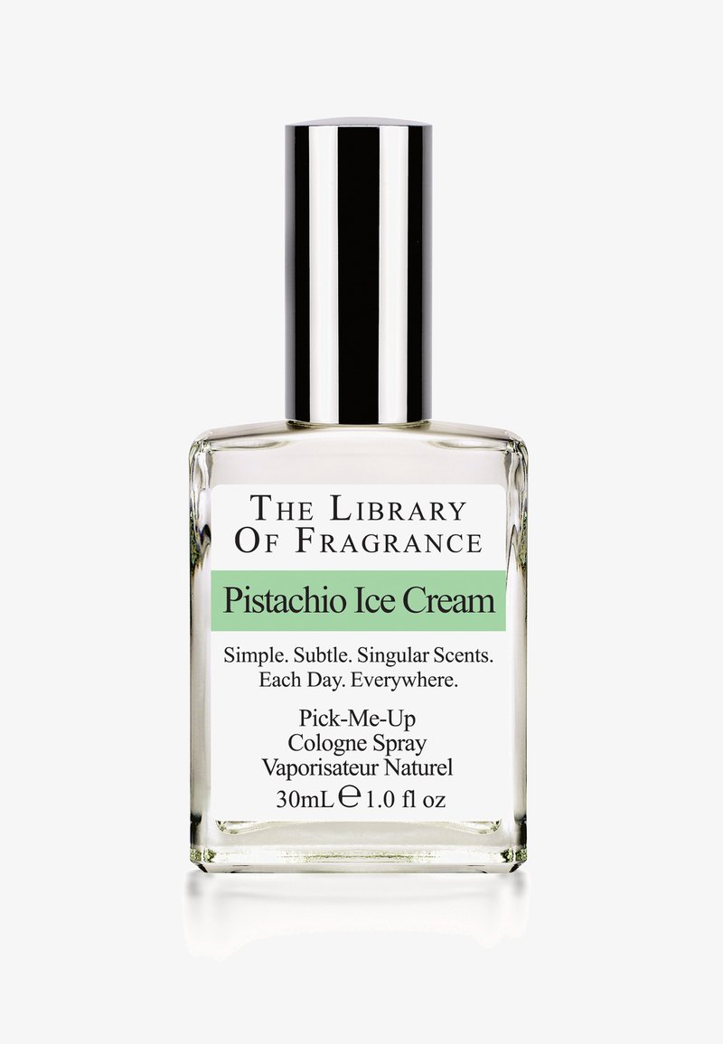 Heldere glazen spuitfles met een zilveren dop. Het etiket heeft zwarte en groene tekst en vermeldt "Pistache IJs" en productdetails. Inhoud van 30 mL.