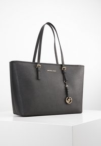 MICHAEL Michael Kors - JET SET TRAVEL - Håndtasker - black Miniaturebillede 1