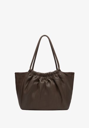 Dunkelbraune Schultertasche aus weichem Leder mit gerafftem oberen Teil und zwei dünnen Trägern, rechteckigem Boden und glatter Oberfläche.