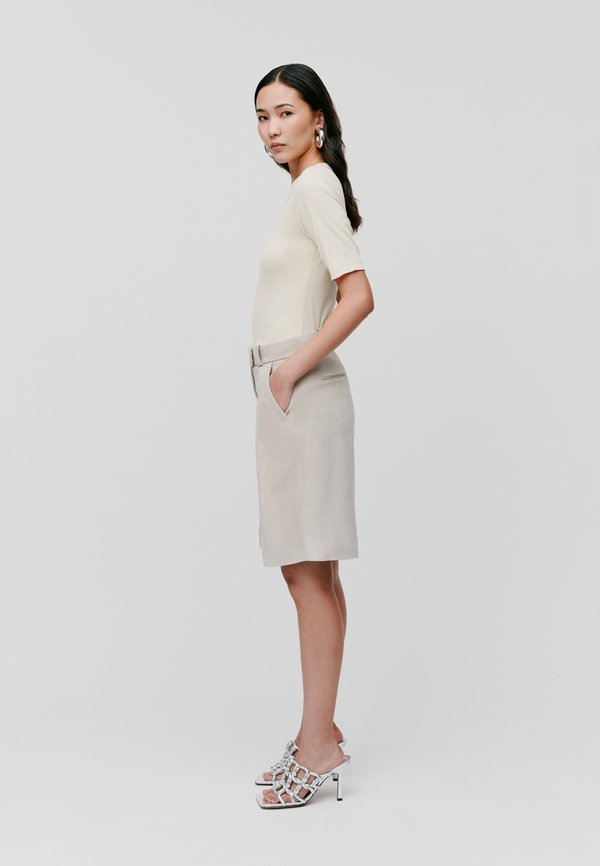 KRISTIN - Basic T-shirt - almond milk3