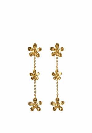 Cercei aurii pendul cu trei talismane florale texturate, conectate prin mici verigi de lanț.