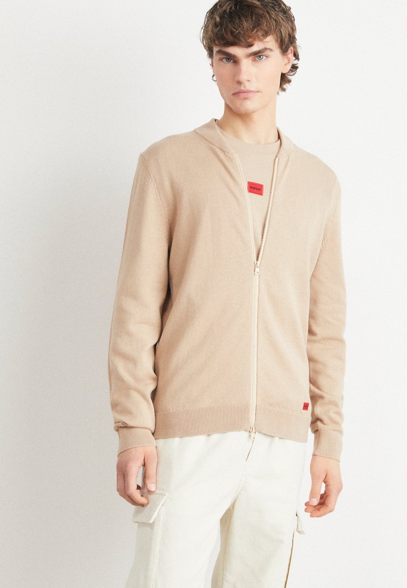HUGO SAN JAQUE - Kardigán - medium beige