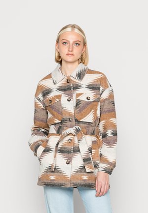 ONLFRIDA BELT SHACKET - Kurzmantel - eggnognavajo