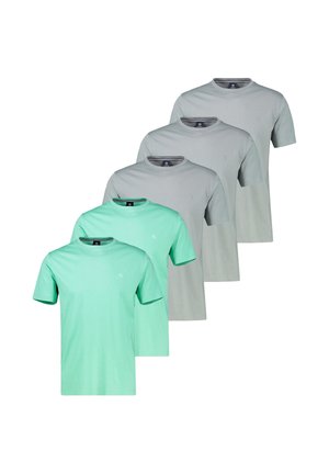 Fem ensfarvede crewneck t-shirts med korte ærmer, to mintgrønne foran og tre lysegrå bagved, arrangeret i en forskudt række.