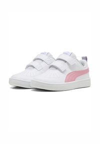 Zapatillas blancas con acentos en rosa y lavanda. Hechas de material sintético, con una textura suave y correas de Velcro para facilitar el uso.