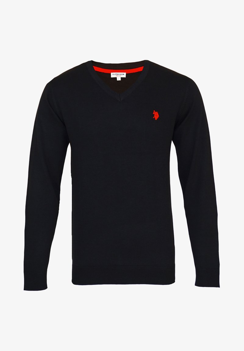 Pull noir à col en V en tissu doux ; présente des accents rouges sur le col et un petit logo rouge brodé sur la poitrine.