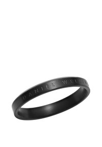 Fekete fémgyűrű matt felületű, a külső részén "DANIEL WELLINGTON" felirattal gravírozva, sima belső résszel.