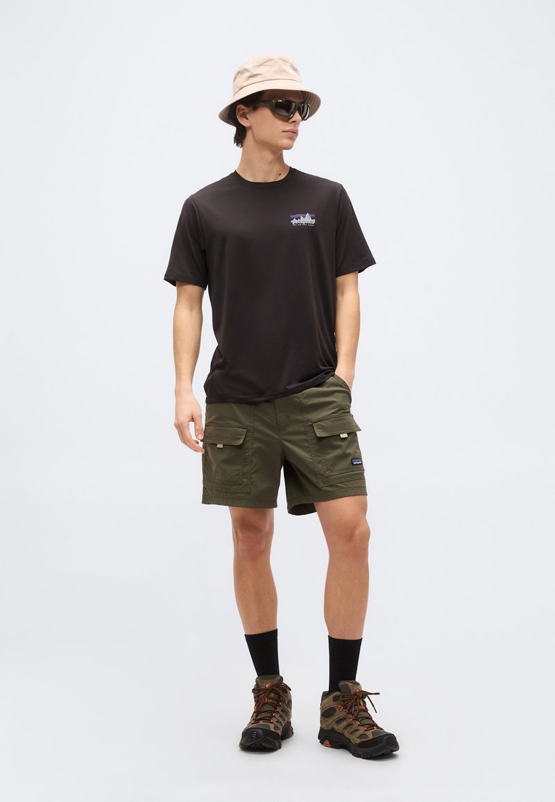 Patagonia DAILY '73 SKYLINE - Sportovní tričko - black