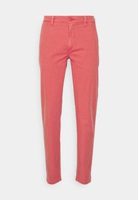 Spodnie slim-fit w intensywnym koralowym kolorze, wykonane z materiału bawełnianego. Posiadają zapięcie na guzik i zamek błyskawiczny, mają gładką fakturę i minimalne przeszycia.