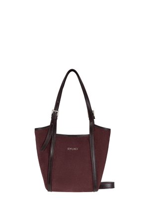 Kleine donker bordeauxrode suède handtas met twee smalle leren handvatten en zilveren merklogo "RYŁKO" aan de voorkant.