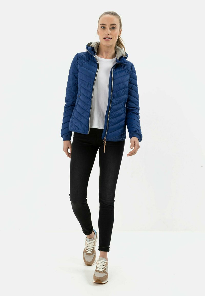 Damen Leichte Jacken | camel active STEPPBLOUSON MIT ABNEHMBARER Winterjacke blue/blau - CI98371 Damen Leichte Jacken | camel active STEPPBLOUSON MIT ABNEHMBARER Winterjacke blue/blau - CI98371