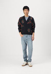 Only & Sons ONSXMAS UNISEX - Jopica - dark navy/poppy red/jungle green