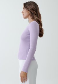 TUSSAH JAY  - Pikkade varrukatega topp - lilac
