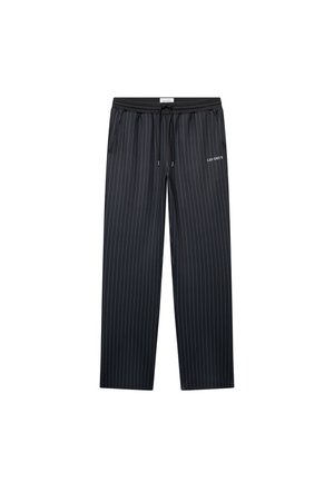 Sötét tengerészkék lounge nadrág függőleges csíkozással, rugalmas derékkal, húzózsinórral és "LES DEUX" logóval, lazább, széles lábú fazonnal.