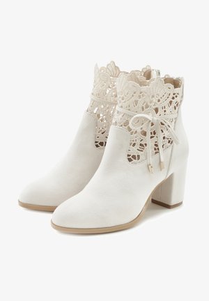 LASCANA Stiefelette - beige