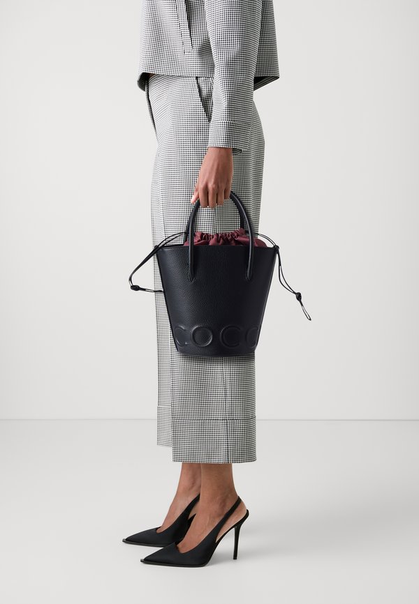 MYRTHA MAXI - Handtasche - noir