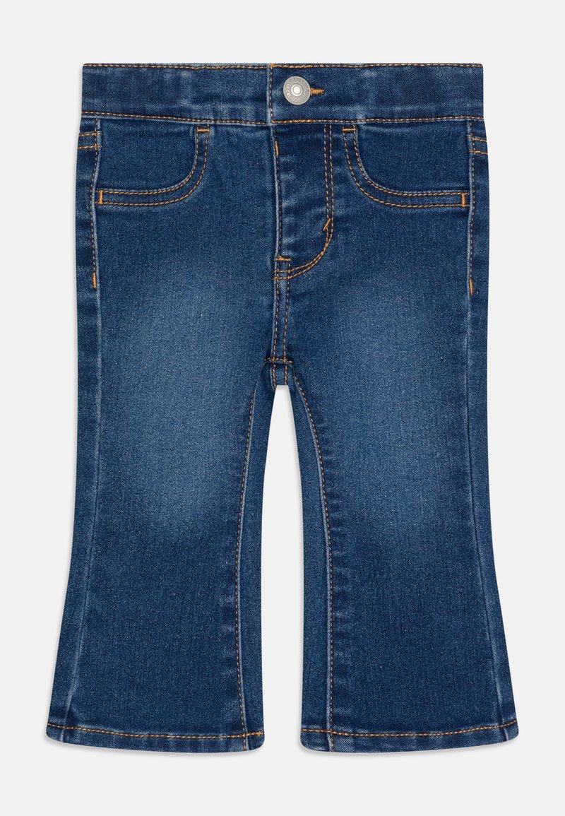 Jeans a campana in denim blu scuro con cuciture arancioni, tasche frontali e chiusura a bottone. Tessuto liscio con taglio classico.