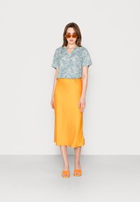 b.young BYMmjoella - Blusa - smoke blue mix