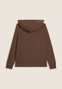 Felpa con cappuccio marrone realizzata in un tessuto liscio e textured. Presenta maniche lunghe, una tasca a marsupio e un design con vestibilità rilassata.