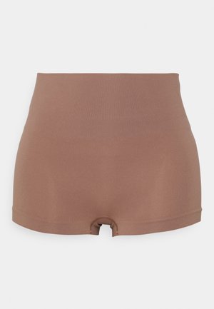 High-waisted brown shorts made of stretchy fabric. Smooth texture with a cut-out detail at the hem and seamless waist for comfort.