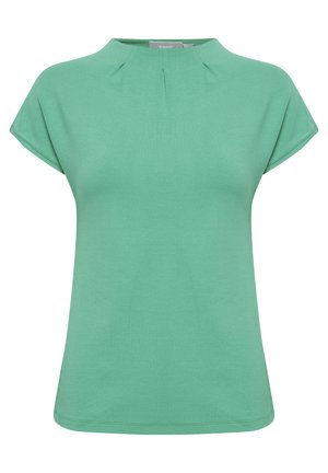 Īsām piedurknēm, tirkīza krāsas augšdaļa ar apaļu kakla izgriezumu un plisēta detaļa priekšpusē. Izgatavota no mīkstas, gludas auduma ar brīvu piegriezumu.