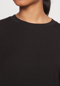 Vero Moda Petite VMGAVA DRESS - Vestido de dia - black