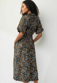 Next PUFF SLEEVE MIDI - REGULAR FIT - Paitamekko - true animal print