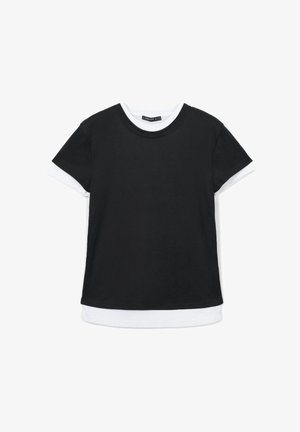 T-shirt in cotone nero con maniche corte, con polsini e orlo bianchi. Collo a giroclassico e vestibilità comoda. Senza motivi né grafiche.