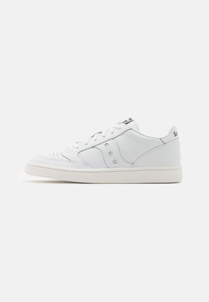 JAZZ COURT UNISEX - Matalavartiset tennarit - white