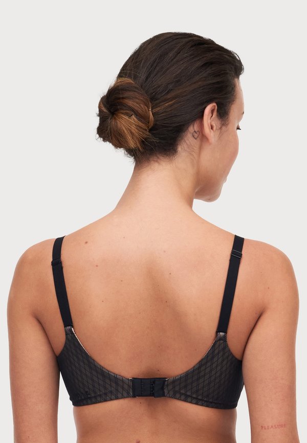 SMOOTH LINES CORSETRY BRA VERY COVERING MOLDED4