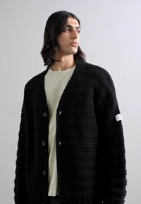 MM6 Maison Margiela CARDIGAN - Kardiganas - black