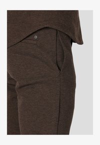 Ikke valgt, brown melangè